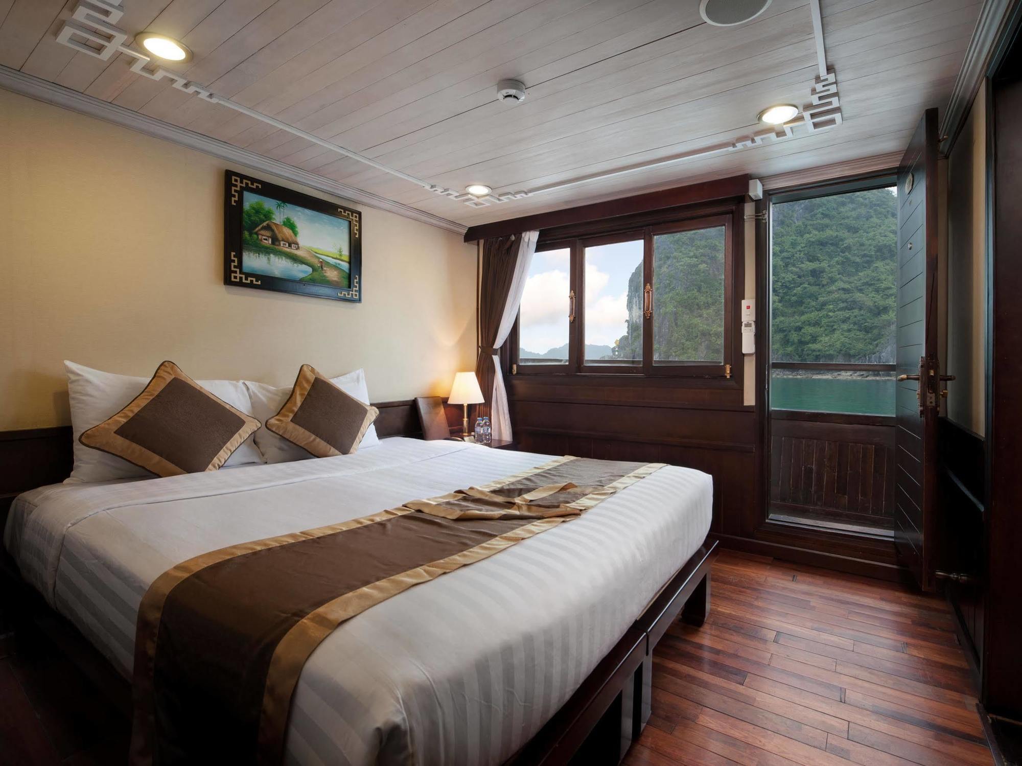Halong Glory Legend Cruise Hotel Ha Long Exterior photo